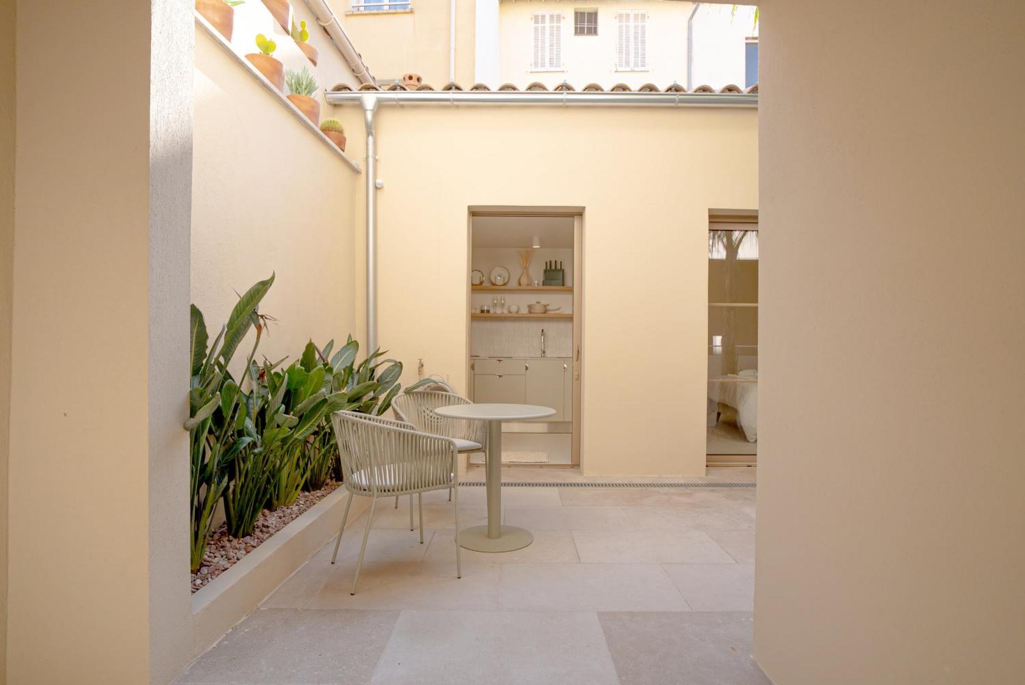 Studios Raffines Avec Terrasses - Plages, Ville Et Gare A Pied - Maison Raphael Saint-Raphaël Exteriér fotografie