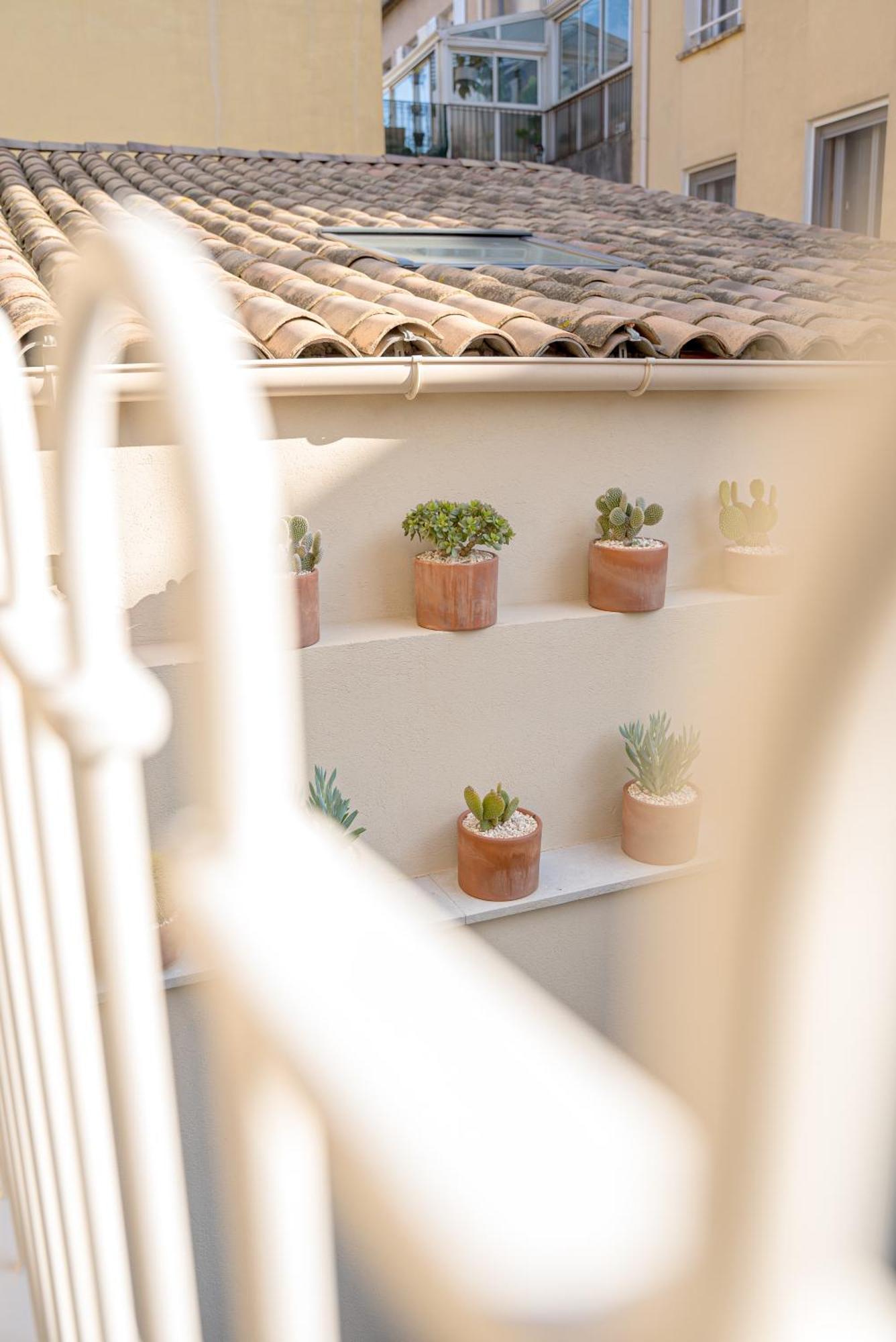 Studios Raffines Avec Terrasses - Plages, Ville Et Gare A Pied - Maison Raphael Saint-Raphaël Exteriér fotografie